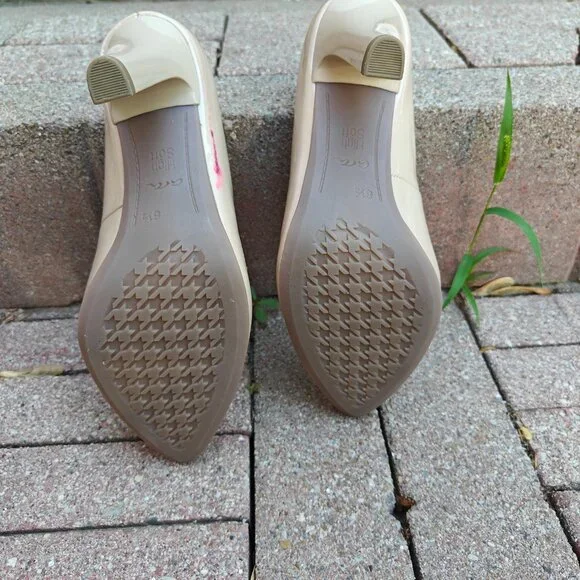 Beige heels - Picture 4 of 5